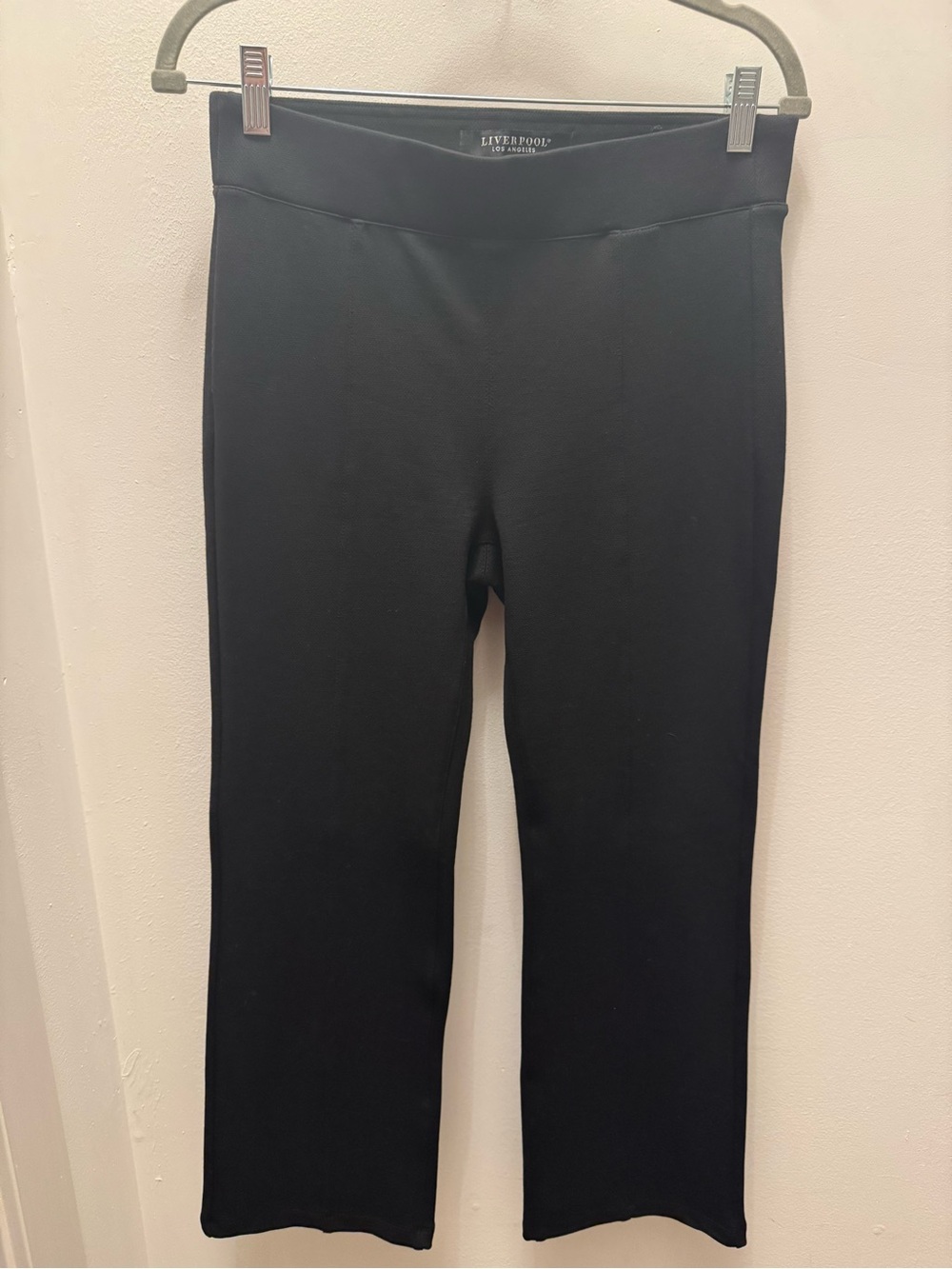 Liverpool Wide-Leg Pull-On Pants in Black